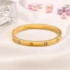 Braccialetti di design Bracciale di lusso Bracciale in oro 18 carati Bracciale da donna con lettera Gioielli placcato Polsino in acciaio inossidabile Moda Acc334n