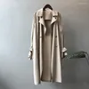 Trench da donna Autunno Primavera Donna Moda coreana Doppio petto Stile universitario Allentato Media lunghezza Abbigliamento femminile A863