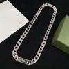 Topp lyxdesigner Choker halsbandskedja för kvinna eller man enkel modebrev silver design halsband kedja supply224o