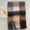 Модный европейский осенне-зимний разноцветный утолщенный клетчатый шерстяной шарф для женщин и девочек, удлиненная клетчатая шаль, теплый шарф для пары