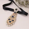 Bow Ties Luxury Diamond Tie för män Vintage S NATTIE Women Wedding Dress Collar Gentleman Bankettdräkt Shiny Crystal Bow Ties 231012
