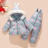 Daunenmantel Russischer Winteranzug für Kinder Baby Mädchen Entenjacke und Hose 2-teiliges warmes Kleidungsset Thermo-Kinderkleidung Schneebekleidung 231013