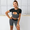 Actieve sets 2 stuks Naadloos Naakt Gevoel Yogaset Dames Sportkleding Gym training Hollow Out Top Kleding Fitnesspakken Hoge taille Legging Shorts