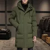 Męskie kurtki w połowie długiej puffer kurtki męskie jesienne zimowe parka z kapturem bawełniany pdded ciepłe płaszcze tkanki streetwear szczupły fit 231012