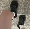 Męskie trampki lekkie męskie buty wulkanizowane oddychające męskie trendy butów swobodne buty mody męskie buty sportowe kobiety czarne