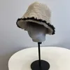 Berets versão coreana da pele de inverno contrastante cor balde chapéu feminino quente pelúcia elegante cúpula simples chapéus de pescador