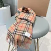 Ny Top Women Man Water Ripple Scarf Designer Scarf Echarpe Fashion Brand 100% Cashmere Scarves For Winter Womens and Mens Long Wraps Scarf Designers Storlek 180x32cm