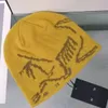 2023 Classics Designer Boneie Toque Cashmere Cap Designer Boneie Fashion Men and Women Universal Triped Hat Bird