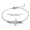 Charm-Armbänder MisenBaBa Minimalistisches katholisches Edelstahl-Kreuz-Charm-Armband für Frauen und Männer, religiöser Schmuck, Geschenk