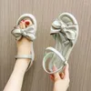 Geklede schoenen Dames Gespen Schoeisel Groene sandalen voor dames met middelhoge hakken Zomer 2023 Platform Strik Strand Designer Sandaal Dagelijks H