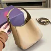 Kordelzug-Tasche für Damen, schwarze Handtasche, Designer-Umhängetasche, Umhängetasche, Handtasche, modisches Design, Leder-Baguette-Tasche, Umhängetasche