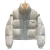 Kvinnors dikerockar Lyuzhe Stand Collar Solid Color Short Down Jacket Women 2023 Autumn Winter Korean Loose White Duck Coat ZXF897A