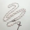 Naszyjniki wisiorek Cottvocatholic Rosary Naszyjnik różowy kwiat koraliki modlitewne łańcuch Matki Bożej Medal Crucifixion Cross Chrzest Biżuteria