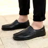 Robe chaussures en cuir véritable hommes décontracté respirant doux mocassins marque italienne mocassins sans lacet noir conduite plus taille 3747 231013