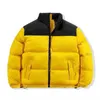 8 herrar och kvinnor ner parkas designer ner jackor puffer huva brev tryck par kläder ytterkläder vindbrytare brun tjock rosa blå puffer vinterrock