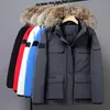 メンズデザイナーふわふわのコートジャケットカナダ冬のトップトレンドファッションパーカー防水性品質の生地厚いショールベルトBFDC