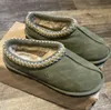 Tazz Slippers Australia Boots 디자이너 여성 태즈 만 스노우 겨울 양치부 부츠 플랫폼 모피 슬리퍼 여성 클래식 울트라 미니 스웨이드 울 발목 부츠 크기 미국 4-13