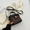 Модная текстурная маленькая сумка женская Джокер 2023, новая популярная сумка-мессенджер женская портативная сумка-ведро