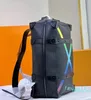 Hochwertiger Herren-Rucksack aus schwarzem Leder, luxuriöser Designer-Rucksack mit kreuz und quer verzierter Schultasche in Farbe X