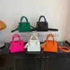 Bolso de mujer popular con cuerpo cruzado 2023 Bolso de nuevo estilo Bolso de color popular Bolso cruzado de hombro literario y simple Bolsos de mujer con estilo