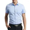 Chemises habillées pour hommes été grande taille chemise à manches courtes poche plaquée unique coupe Standard affaires formelle décontractée blanc S-8XL