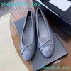 Ballet Flat Genuine Leather woman Loafers Casual Shoes size 35-42 Designer Shoes Wedding Party Designers Luxury Top Quilty Velvet Seasonal with box Dust bag
