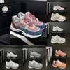 2023 Nya casual designer skor män kvinnor reflekterande sneaker äkta läderparty sammet kalvskinn blandad fiber lyx modemän sneakers tränare tränare