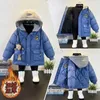 다운 코트 소년 다운 재킷 외부웨어 포켓 두꺼운 코튼 곰 단단한 후드 재킷 2023 새로운 겨울 따뜻한 아기 어린이 코트 4-12y J231013
