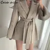 Kvinnors blandningar 2023 Khaki Woolen Jacka Kvinnor Pet Winter Fall Chic Thicken Blend Coats Ladies Office Korean Elegant Autumn Outerwear Street 231013