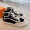 High-Top-Freizeitschuhe der Luxusmarke, neue Turnschuhe, Segeltuchschuhe, Herren- und Damenmode, Freizeitschuhe, dicke Sohlen, Schnürmode, Herrenschuhe im Freien