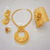 Set di gioielli da sposa Moda Dubai Colore oro di lusso a forma di fiore Grandi orecchini rotondi per collana 4 pezzi per le donne Regali per feste 231013