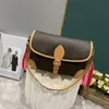2024 Fashion Women Designer Conder Counter Facs Hide Handbags Flip Cover Cover Messenger Bag مع Totes Box Leather Beauty Beauty Classic Classic