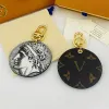 Designer Keychain Luxury Women Keychain High Quality Car Keyring Gold Black Metal Small Jewelry Charm Bag Pendant Jewelry Halloween Gift