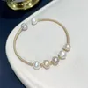 Brazalete Pulsera de perlas barrocas Moda para mujer Pulseras simples Tendencia coreana Accesorios versátiles Joyería de diseñador Adorno de mano