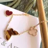 Van-Clef & Arpes Bracelet Designer Women Original Quality Four Leaf Grass Precision Heart Shaped Butterfly Leaf And Four Pattern Handpiece Fashion Gold Plated