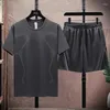 Herrespår 2023 Summer Ice Silk Sweatshirt Fitness Jogging Speed ​​Dry Casual Pants Trend Youth Loose Short Sleeve Shorts Two-Piece Set