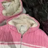 Manteau Preppy à la mode rétro pour femmes d'automne et d'hiver, le style de tissage torsadé est très élégant, le rose est tendre à la fois chaud et pas à court de mode CC