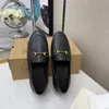 Sapatos de vestido Mocassins Horsebit 100% Couro Real Homens Mulheres Mules Tamanho 34-48 Princetown Autêntico Couro Casual Sapato Redondo Toe Clássico Slides Mocassins Mens Impresso Metal