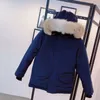 Mulheres Designer Jaquetas Inverno Mens Mulher Down Casaco Clássico Puffer Jaquetas com Crachá Grosso Quente Outwear Casacos Moda Pele Parkas XS-XL