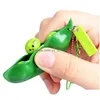 Party Favor Kawaii Squishy Peas in a Pod Keyring edamame Keychain Söt Mochi Bean Fidget Toy Fun Key Chain Ring Gift Squeeze Toys Dr Dhdci