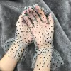 Fünf Finger Handschuhe 1pc Sexy Transparentes Dot Print Schwarz Weiß Mesh Tüll HandschuhFrühling Sommer Dünne Kurze Handschuh Club prom Party Tanzen Kleid 231013