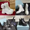 Designer Luxusstiefel Damenschuhe Plattform Bottes Komfort geprägtes Lackleder Markenstiefel Schwarz Rosa Elfenbein Wintermode Motorrad Martin Stiefel Chaussures