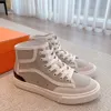 Luksusowa marka High-top Casual Buty Nowe trampki płócienne buty męskie i damskie butę mody Grube Koronkowe modne buty męskie buty na świeżym powietrzu