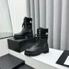 Designer Boots Luxury Boot äkta läderstövlar Ankelstövlar Kvinna Kort start Sneakers Trainers Sandaler Sandaler av varumärke S458 008