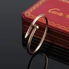 Braccialetti per braccialetti braccialetti gioielli di lusso per donne bangle di moda in lega in acciaio in acciaio in lega d'oro imbarcata non si non sfio