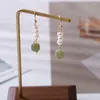 Brincos pendurados minar ins moda verde jade pedra natural pérola de água doce longa gota para mulher 14k banhado a ouro latão borla brinco