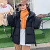 Trenchs de femmes Manteaux de style coréen Épaissir Parkas à capuche 2023 Manteau rembourré en coton Veste d'hiver en coton Mode Garder au chaud Manteau de neige Parka