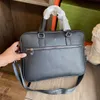 Evrak çantası tasarımcı çantası lüks dizüstü çantası düz renkli harf metalleri tasarım büyük kapasiteli deri çıtayı iş erkekleri çanta ticari çanta toz çanta çok iyi