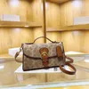 2024 Nicho francês Design Bag feminino Novo moda versátil Cross Cross Small Square Advanced Texture ombro 10a