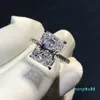 Radyant Cut 3ct Lab Diamond Ring 925 STERLING Gümüş Bijou Engagement Wedding Band Kadınlar için Gelin Partisi Jewelry274s